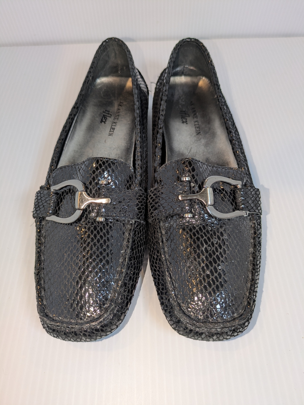 AK Anne Klein iFlex Black Snakeskin Reptile Loafers Silver Buckle 7M